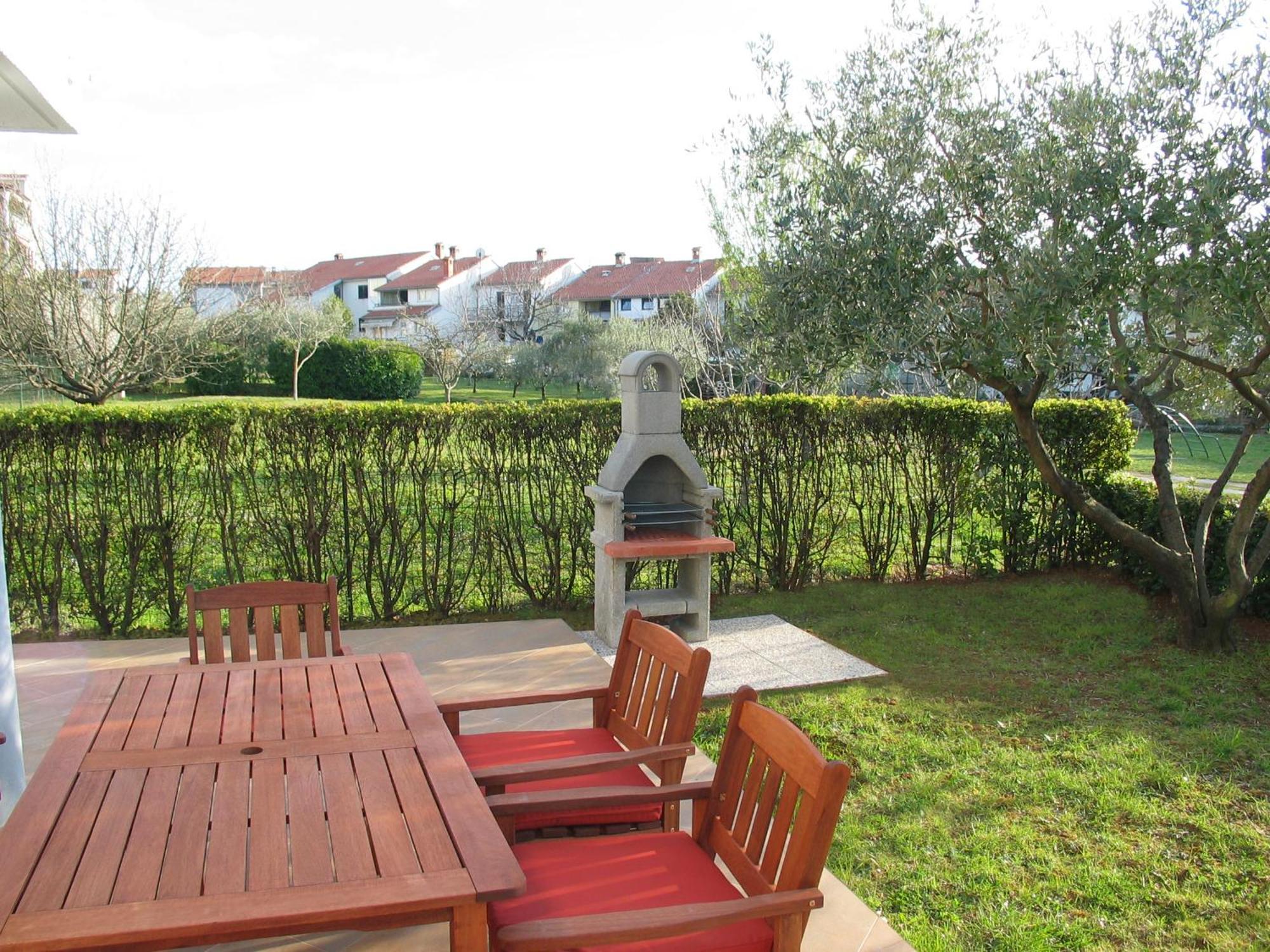Oliva, Apartment *